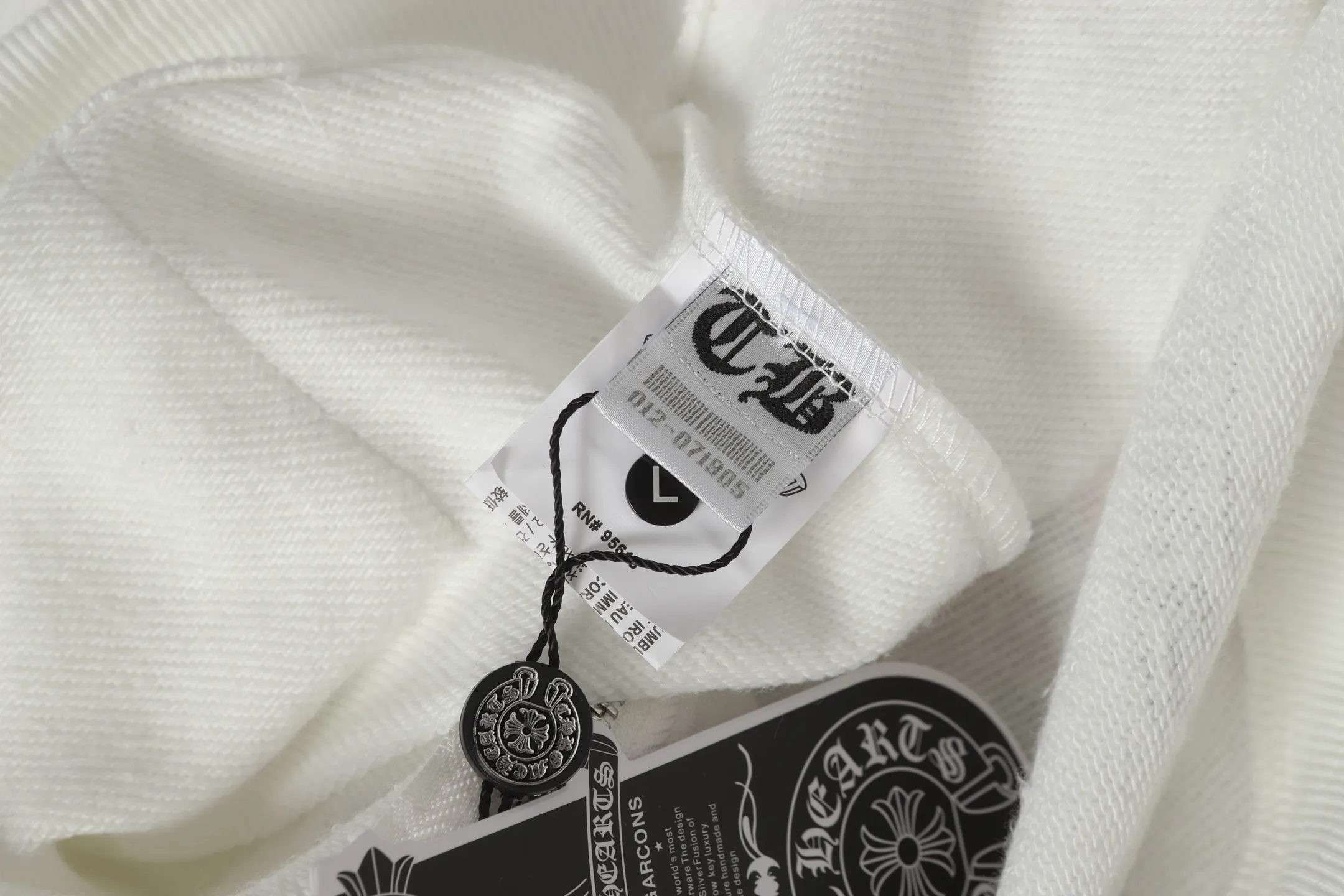 P260 -Chrome Hearts/Chrome Hearts Colorful Sanskrit Printed Zip Sweater Cardigan Jacket -High weight, high density and high quality. The wool is soft and skin-friendly. It feels soft and silky. It has excellent warmth and skin-friendly properties.